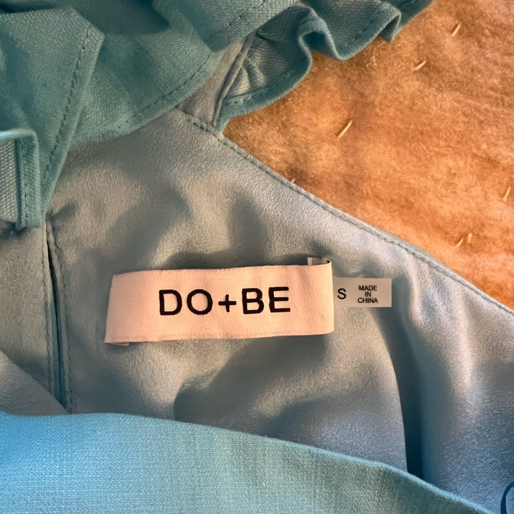 DO+BE Aqua Ruffle Back Top - Picture 3 of 3